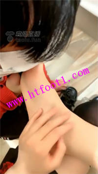 112717gqmixqszns9kzspi.jpg