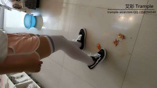 085209ko30o50yxh7k0k50.jpg