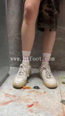 095435v0iuzt2zit8rti1z.jpg