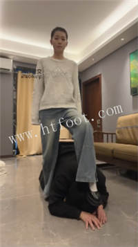 020302h93r77s9gls6lmj3.jpg