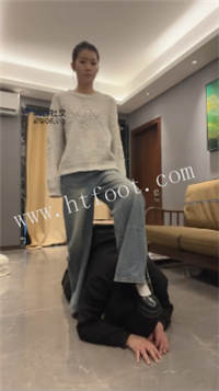 020303g4mbz808bz053o55.jpg