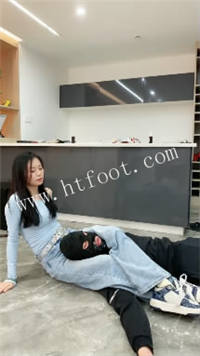 180134b8fu8dtcr85mqafc.jpg
