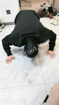 143108xe4na4y0ti3r0mar.jpg