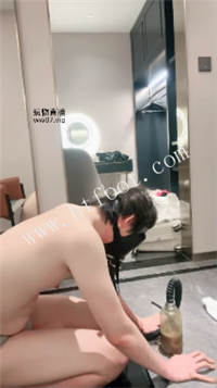081212emo7zooomp0mzonl.jpg