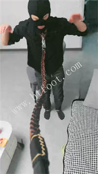 032033tcre8hche3z33cc8.jpg