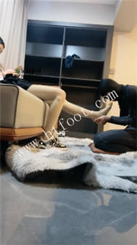 020450eqcoarwicu62bucr.jpg