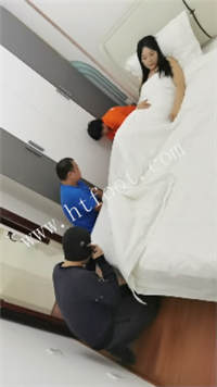004222dwu5f1whch53a2hs.jpg