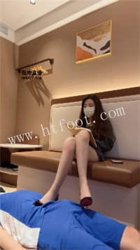 051645fj9jt7s9sm9987qt.jpg