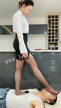 035112owv77yp3y4y7zypd.jpg