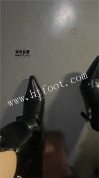 212903xhs4i74s0h110ad7.jpg