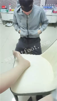 024455s5mr1rq1ggq5comm.jpg