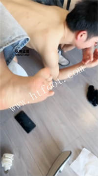 235500hf8zk81wmtmz5kmr.jpg