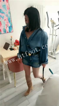 000702anozm718ccec61rc.jpg