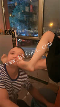 215841gbwxfpb2turg6bte.jpg