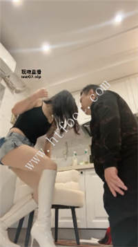 220552cipixihy8y1ty0ti.jpg