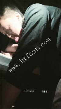 223740qaftv8tx002b92v9.jpg