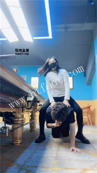 043125g6y53l9sxsdclpfd.jpg