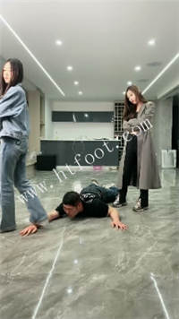 021416g9bk5br157p8fdr3.jpg