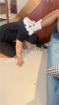 031332v7iju86jwm2787bc.jpg
