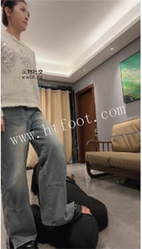 ZB2395 素人挖机】一未S调教35分钟