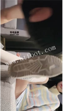 ZB5648 唯妮】舔鞋调教12分钟