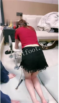 ZB5307【小羊】女神母畜-拍子抽打掐脖窒息耳光61分钟