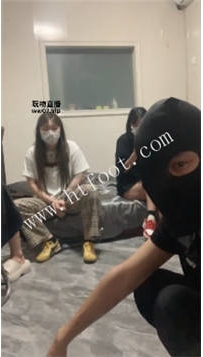 ZB5812 素人也能很暴力】三女生斯暴35分钟